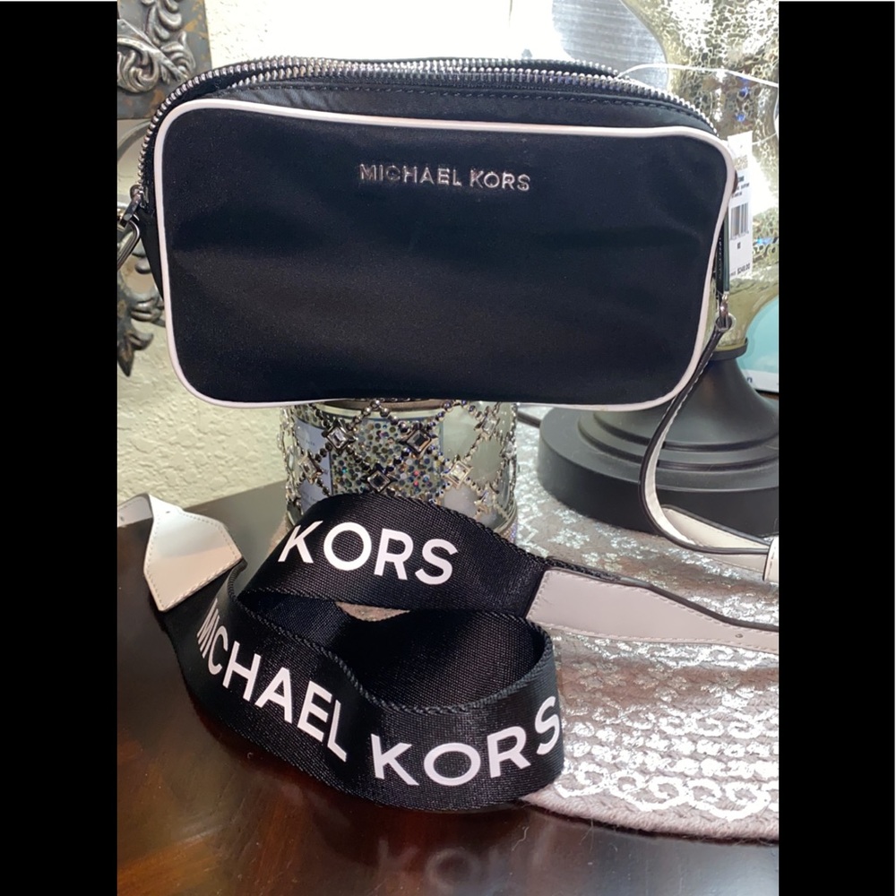 Authentic Michael Kors “CONNIE” shoulder/ crossbody bag $130